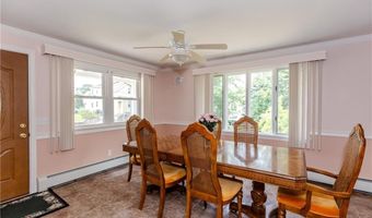 3 Ostend St, Johnston, RI 02919