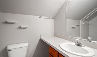 3077 Turnberry Ln, Ann Arbor, MI 48108