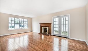 1369 Nykiel Ct, Ballwin, MO 63011