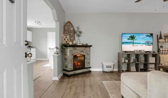 116 Magnolia St, Bonneau, SC 29431