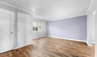 11 VETERANS Ct, Bayonne, NJ 07002