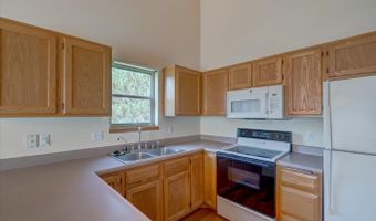 5158 Ridge Oak Dr, Madison, WI 53704