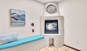 7910 Academy Trl NE, Albuquerque, NM 87109