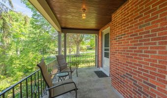 3119 N Farmcrest Dr, Amberley, OH 45213
