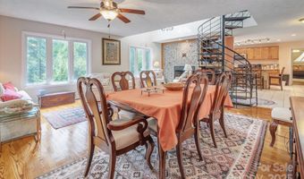 14 Shelton Branch Rd, Barnardsville, NC 28709