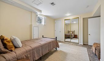 5735 BRADLEY Blvd, Bethesda, MD 20814