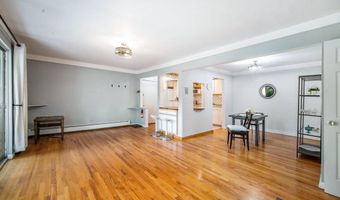 1209 Island Dr 102, Ann Arbor, MI 48105