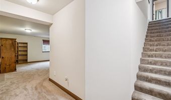 1217 Copper Mountain Dr, North Liberty, IA 52317