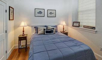 32 Carey Street St, Newport, RI 02840