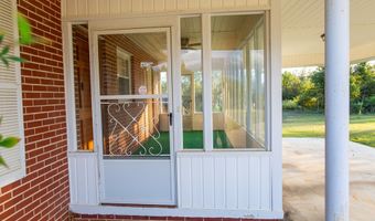 4360 E River Rd, Baxley, GA 31513