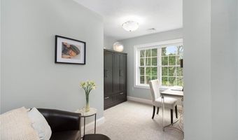42 E Lantern Rd, Lincoln, RI 02865