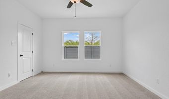 116 Peeps Ct, Adkins, TX 78101