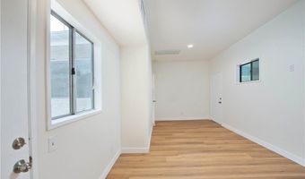 18063 Burbank Blvd, Encino, CA 91316
