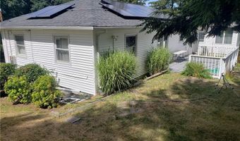 83 Valente Dr, Cranston, RI 02920