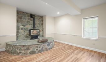 16907 HARBOUR TOWN Dr, Ashton, MD 20861