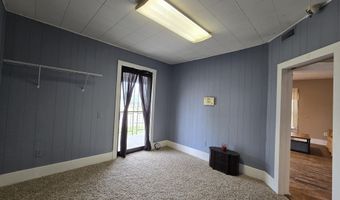902 N Jefferson St, Ava, MO 65608