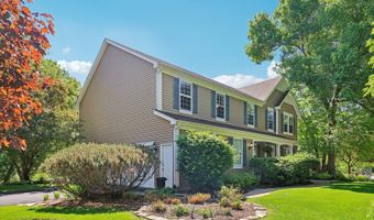 305 BUCKINGHAM Dr, Algonquin, IL 60102