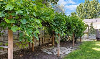 9439 W Stonehill Ct, Boise, ID 83709