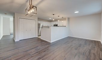 136 Pembroke Rd 9-78, Danbury, CT 06811