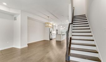 5701 11TH St N 2, Arlington, VA 22205
