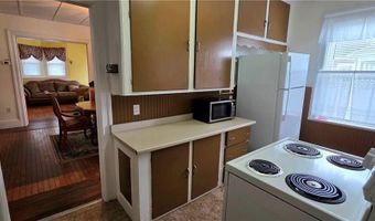 111 Woodbine St, Cranston, RI 02910