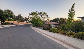 571 Stanislaus Ave, Angels Camp, CA 95222