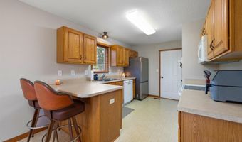 5371 Bear Creek Pass Pass, Auburn, IN 46706