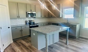 596 Rodeo Dr, Auburn, GA 30011