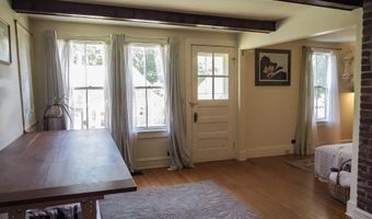 25 Charles St, Belfast, ME 04915
