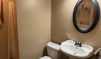 901 E 5th St, Altamont, KS 67330