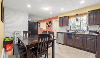 22 Whipple Ave, North Providence, RI 02911