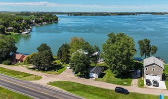 10 S Oakwood Shoreline Dr, Bruce, SD 57220