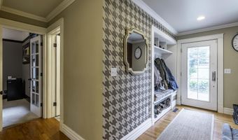 302 S Gonser Ave, Ashley, IN 46705