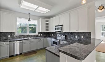 12000 Grassbur Rd, Bryan, TX 77808