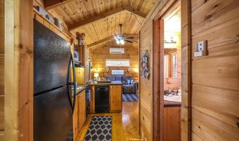 29 Breedlove Dr, Andrews, NC 28901