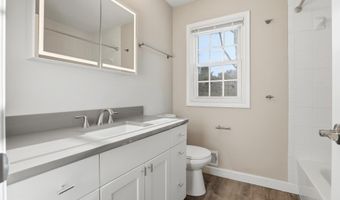 19 ROE Ln, Arnold, MD 21012