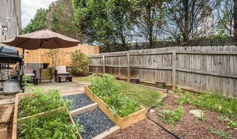 127 Linton Dr, Acworth, GA 30102