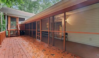 6816 SHRINE Ct, Annandale, VA 22003