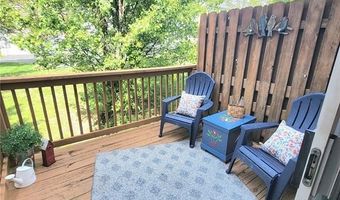 1003 Pocono Trl, Ballwin, MO 63021