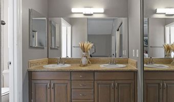 1216 Woodview Dr, Oceanside, CA 92056