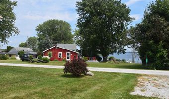 23 Mooney Dr, Alburgh, VT 05440