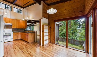 2910 Greenbriar Ln, Arcata, CA 95521