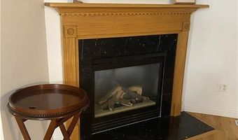 40 Fox Dr, Narragansett, RI 02882