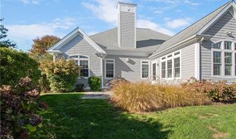 10 Hillside Ct, East Greenwich, RI 02818