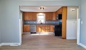 155 Second St, Auburn, ME 04210