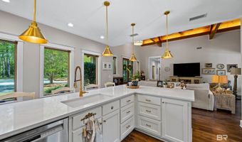 47252 Emmons Rd, Bay Minette, AL 36507
