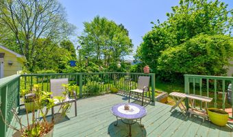 24 Toole Dr, Branford, CT 06405