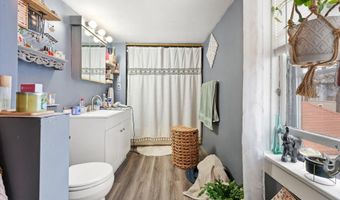 15 Grant St, Bangor, ME 04401