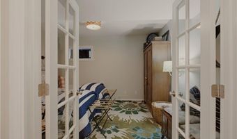 11 King Philip Ave, Bristol, RI 02809