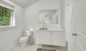 118 Lake Dr, Bethlehem, CT 06751